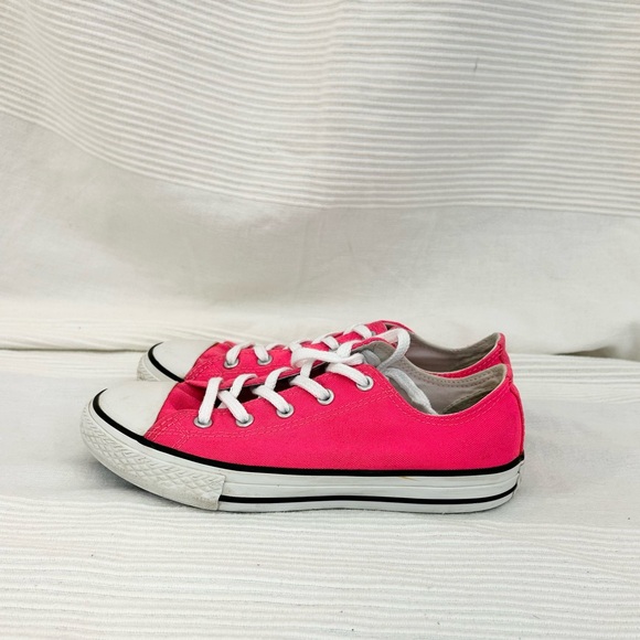 Converse Chuck Taylor All Star Lo Sneaker - Hyper Pink - Picture 6 of 11